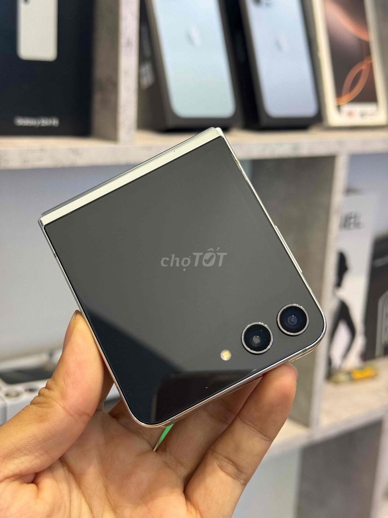 Samsung Z Flip5 256GB Xanh Mint 98%. Mua bán Điện thoại tại Quận 3 Tp Hồ Chí Minh được đăng bởi Trịnh Quang Linh hình 1