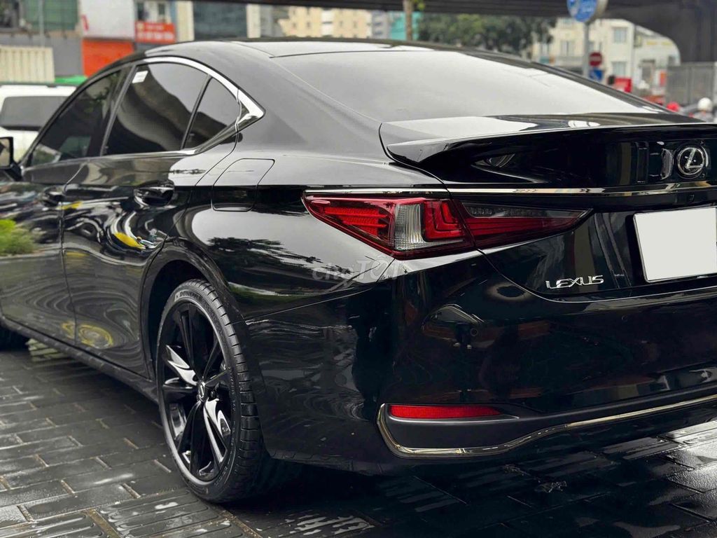 Lexus ES250 F.Sport sx 2021 nhập Nhật siêu đẹp. Mua bán Ô tô tại Quận Cầu Giấy Hà Nội được đăng bởi Cao Quý hình 19