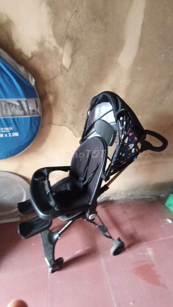 cần bán Xe đẩy  em bé gấp gọn 2 chiều. Mua bán Mẹ và bé tại Huyện Thuận Thành Bắc Ninh được đăng bởi Đàm Thu  hình 1