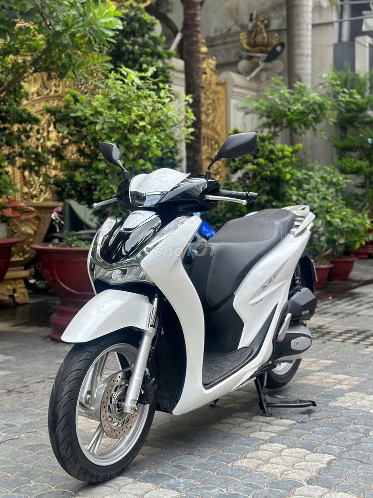 Xe HONDA SH 150 ABS ĐỜI 2021 (BAO RÚT HỒ SƠ). Mua bán Xe máy tại Quận 10 Tp Hồ Chí Minh được đăng bởi Xe cũ đẹp giá rẻ hình 2