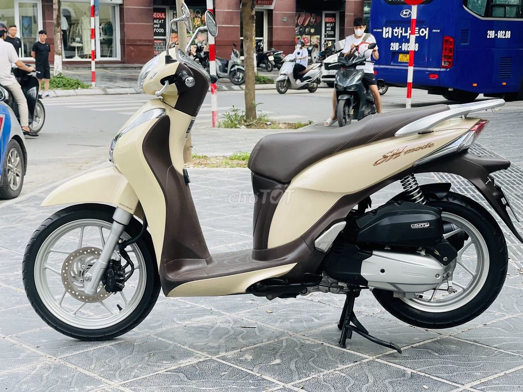 Honda SH Mode 125 Vàng Kem Chính Chủ biển 29. Mua bán Xe máy tại Quận Nam Từ Liêm Hà Nội được đăng bởi A Nam hình 2