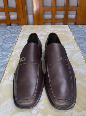 Giày Gucci chính hãng size 42. Mua bán Giày dép tại Quận 8 Tp Hồ Chí Minh được đăng bởi KỲ ANH GIÀY SI CHÍNH HÃNG