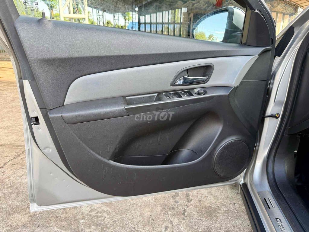 Chevrolet Cruze 2011 Bạc 100.000 km. Mua bán Ô tô tại Huyện Krông Nô Đắk Nông được đăng bởi khánh hình 4
