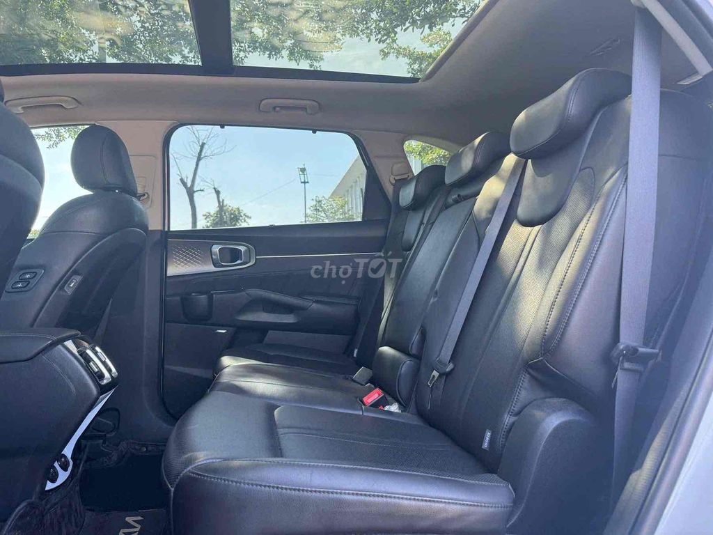 Kia Sorento 2022 - 18000 km. Mua bán Ô tô tại Quận 8 Tp Hồ Chí Minh được đăng bởi ÚT TÁO hình 4