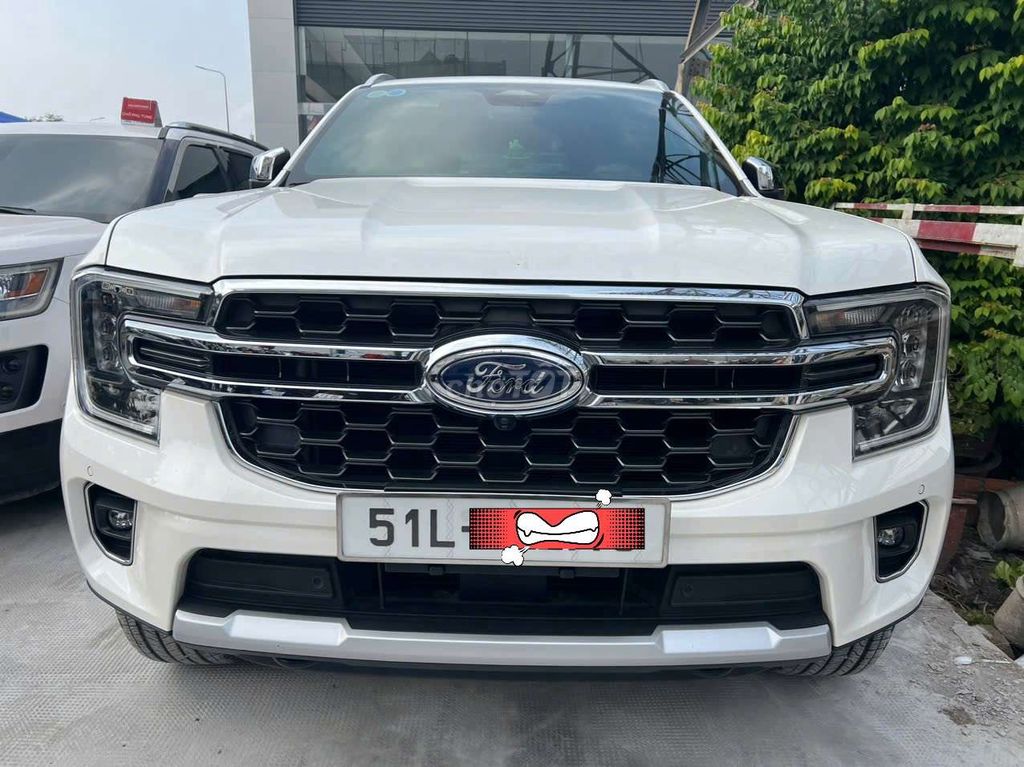 Ford Everest Titanium 1 cầu sx2023 - 40000 km