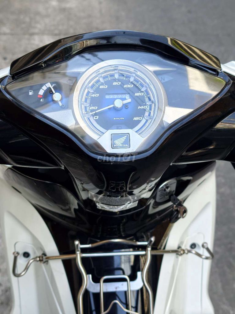 Honda Future 125 2023 Trắng 7777 km. Mua bán Xe máy tại Quận 11 Tp Hồ Chí Minh được đăng bởi Khoa hình 3