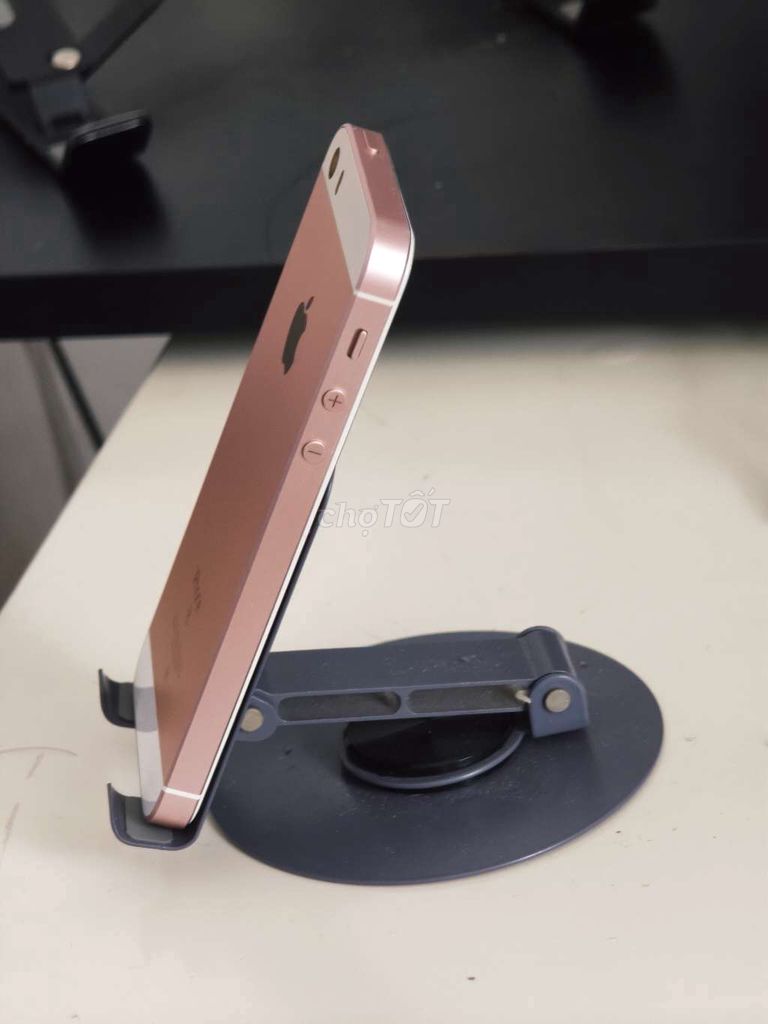 iPhone 5SE hồng 64GB máy quốc tế full chức năng. Mua bán Điện thoại tại Quận 5 Tp Hồ Chí Minh được đăng bởi Phúc Hưng hình 1