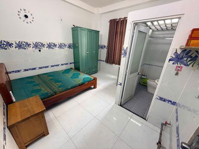 Phòng sẵn nội thất, tự do gần bờ kè 96/1/ Phan Đình Phùng