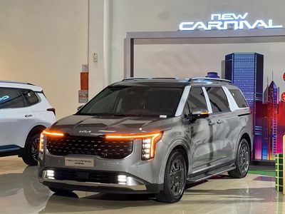 KIA CARNIVAL HEV - GIẢM GIÁ - TẶNG BẢO HIỂM. Mua bán Ô tô tại Quận 7 Tp Hồ Chí Minh được đăng bởi Trinh KIA Mazda