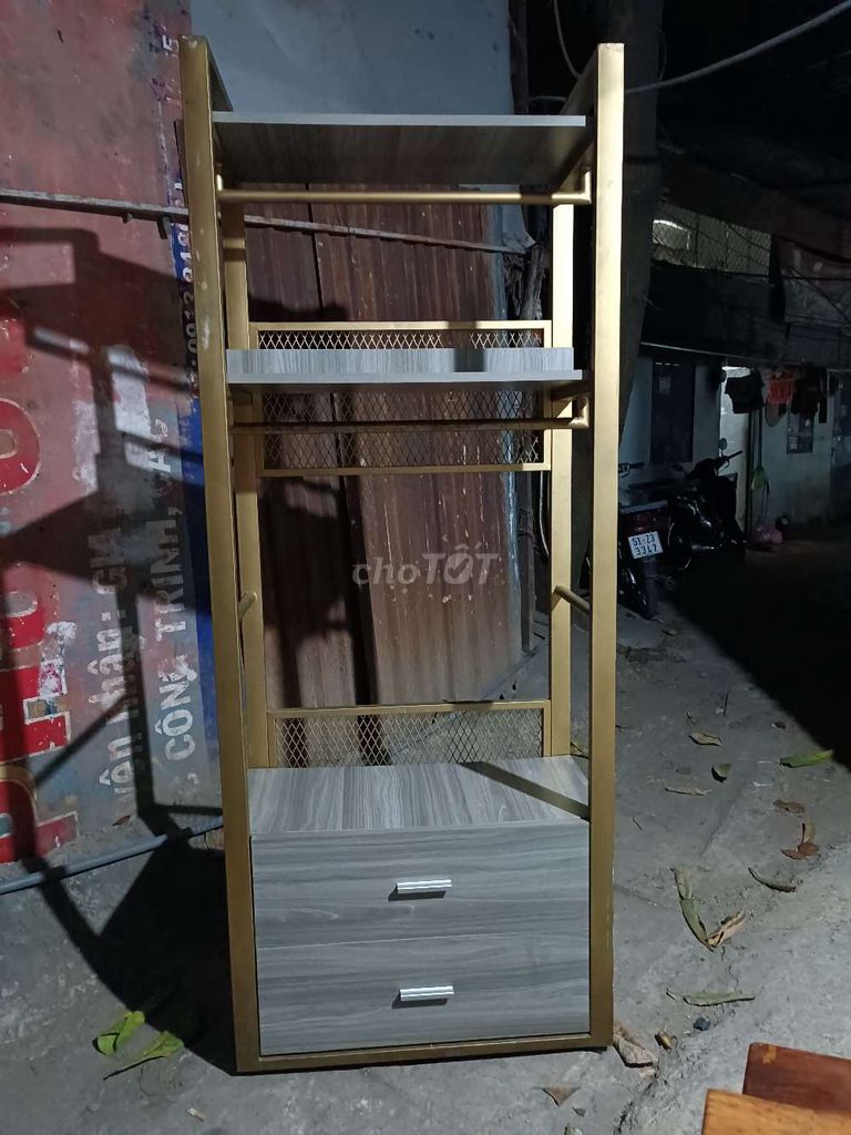 Kệ sắt Sắt, Gỗ 2m x 80cm x 40cm. Mua bán Tủ, kệ gia đình tại Quận 7 Tp Hồ Chí Minh được đăng bởi Loan Tran hình 1