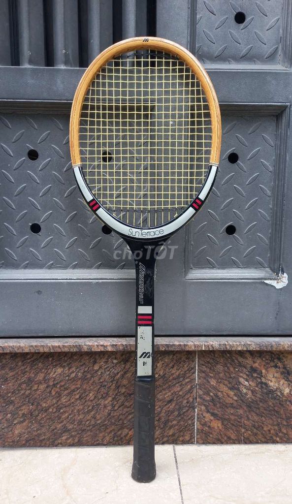 Vợt tennis gổ xưa