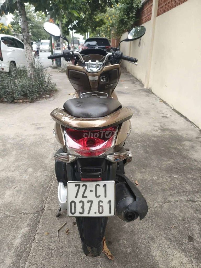 Honda Pcx xe bao depk máy nguyên rin rất êm. Mua bán Xe máy tại Thành phố Dĩ An Bình Dương được đăng bởi Cửa hàng xe máy Anh Khoa  hình 7