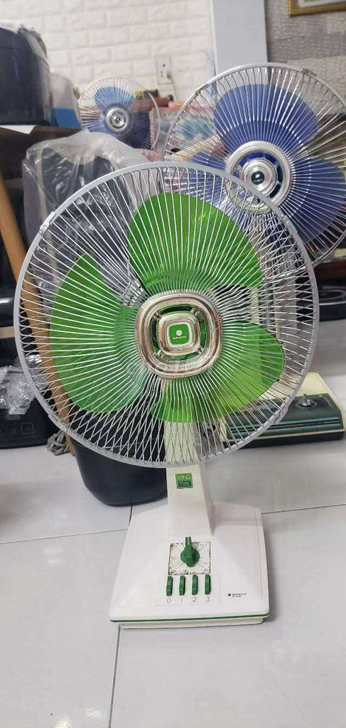 Quạt bàn Sanyo Trắng 30cm. Mua bán Quạt tại Thành phố Dĩ An Bình Dương được đăng bởi Phan vinh hình 1