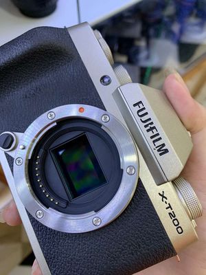 Fujifilm X-T200 + Lens Fujifilm 15-45