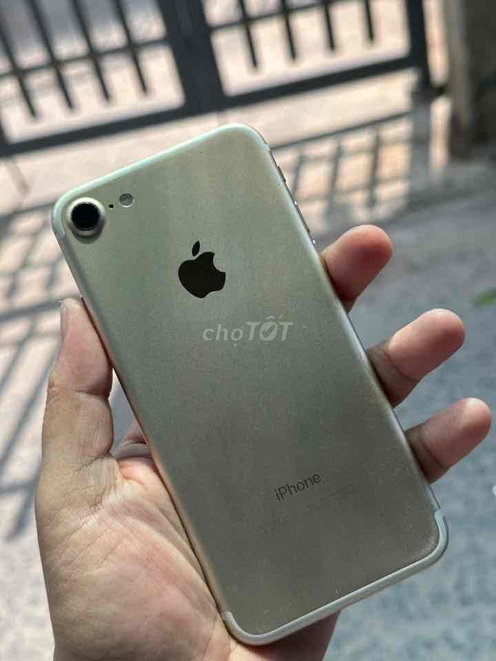 Apple iPhone 7 32GB Vàng Đã dùng. Mua bán Điện thoại tại Thành phố Biên Hòa Đồng Nai được đăng bởi Táo dạo hình 1