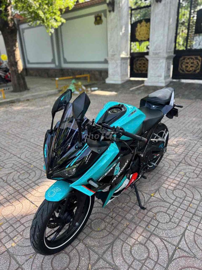 Honda CBR 2018 Xanh ngọc 25000 km. Mua bán Xe máy tại Huyện Bình Chánh Tp Hồ Chí Minh được đăng bởi Phong Vũ hình 3