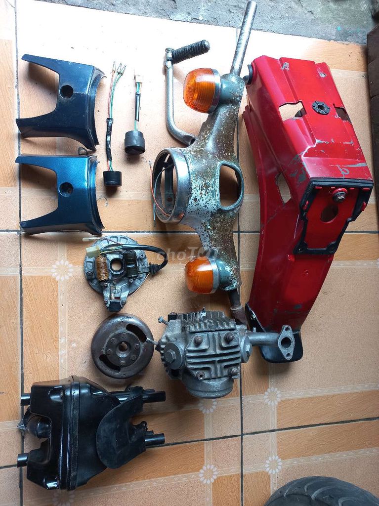 Phụ tùng zin tháo xe Cub 81. Mua bán Phụ tùng xe tại Quận Hà Đông Hà Nội được đăng bởi Lê Công Tuấn Anh hình 1