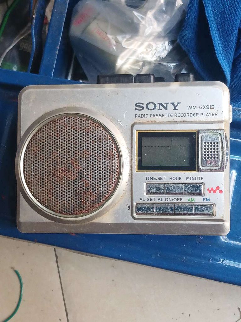 Đài cassette Sony WM-GX915 Bạc
