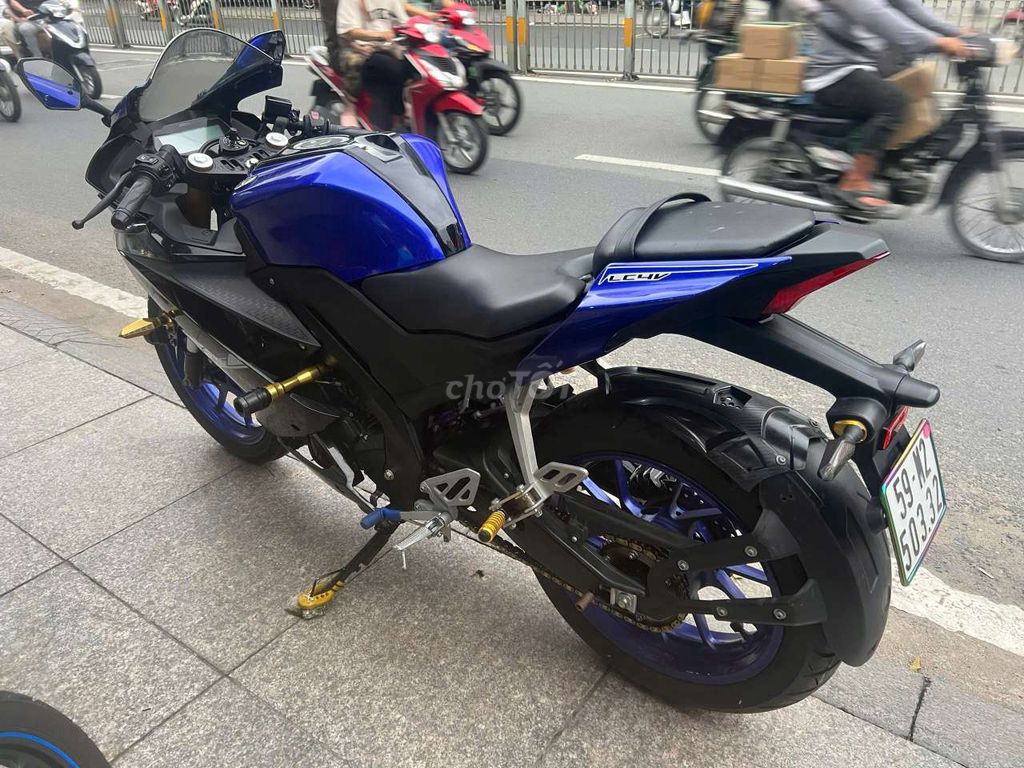 Yamaha r15 v3 150 2020 mới 90% Bstp chính chủ. Mua bán Xe máy tại Quận Tân Phú Tp Hồ Chí Minh được đăng bởi Tuanduy hình 3