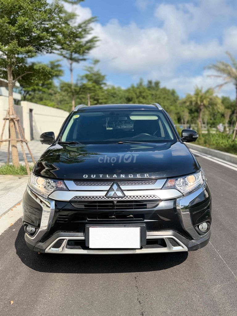 Mitsubishi Outlander 2.0 CVT 2021 Черный 62000 км
