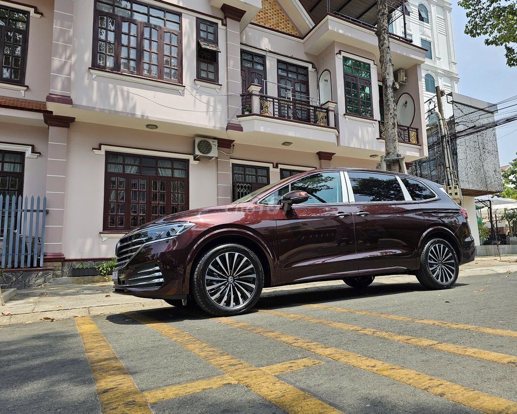 Volkswagen Viloran 2025 xe giao ngay ưu đãi tốt. Mua bán Ô tô tại Thành phố Đà Lạt Lâm Đồng được đăng bởi Hải Đăng hình 3