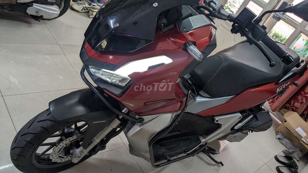 Honda ADV 150 куб.см, красный