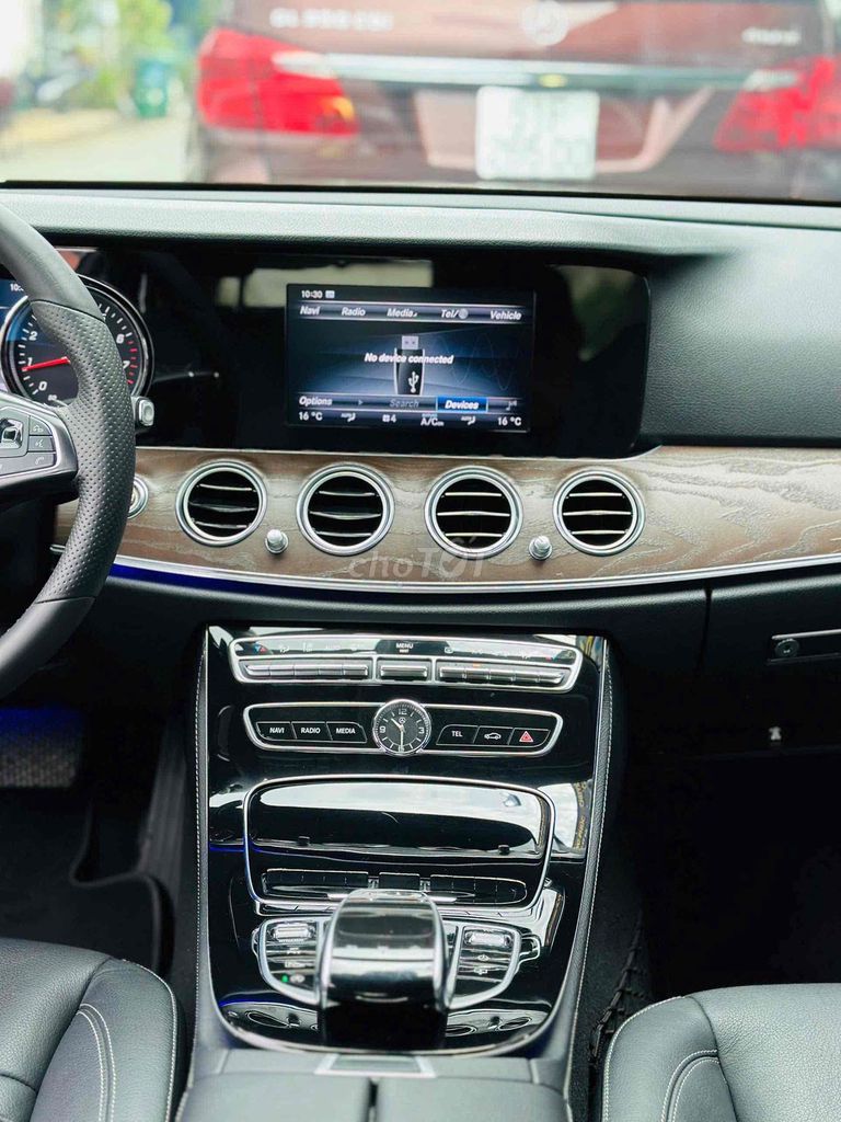 Mercedes Benz E200 Model 2017. Mua bán Ô tô tại Quận 8 Tp Hồ Chí Minh được đăng bởi Hồng Phúc hình 8