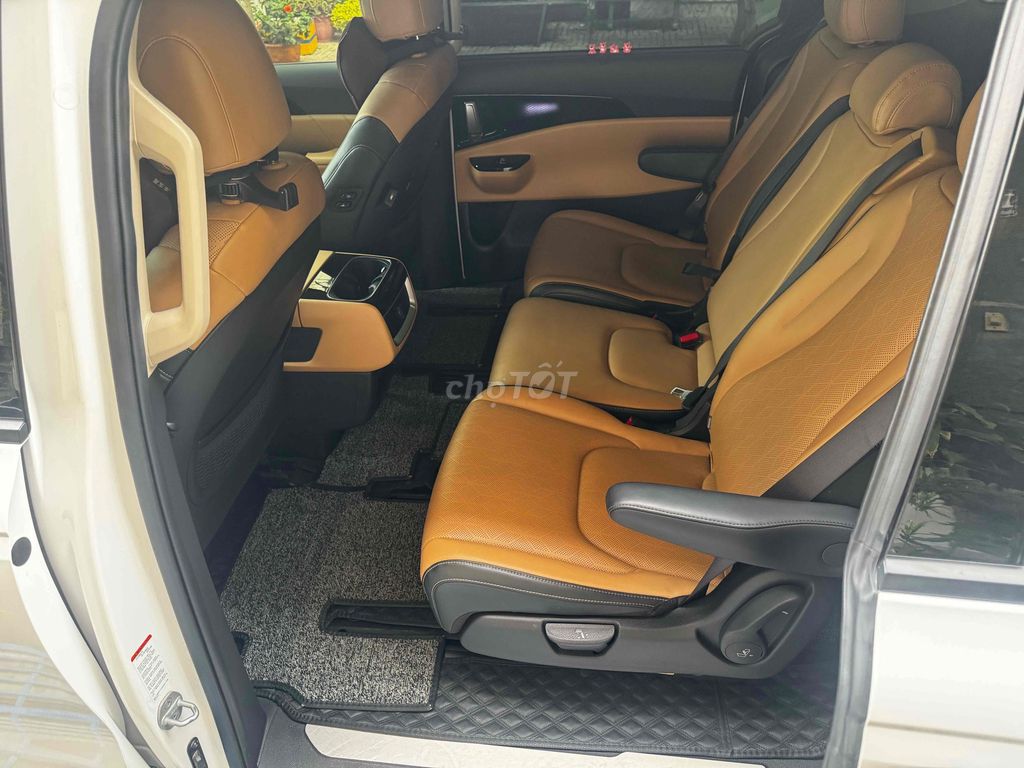 KIA Carnival 2023 Premium 87000 km. Mua bán Ô tô tại Quận 6 Tp Hồ Chí Minh được đăng bởi lucky hình 9