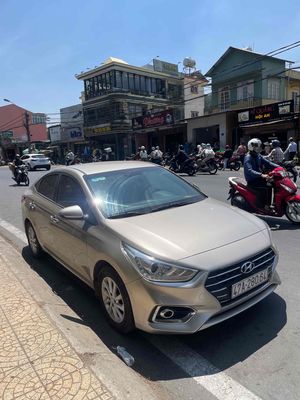 Hyundai Accent AT 2019 vàng cát