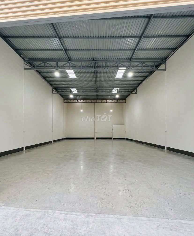 Cho thuê kho mới xây 200m2 giá 7 triệu/ tháng 