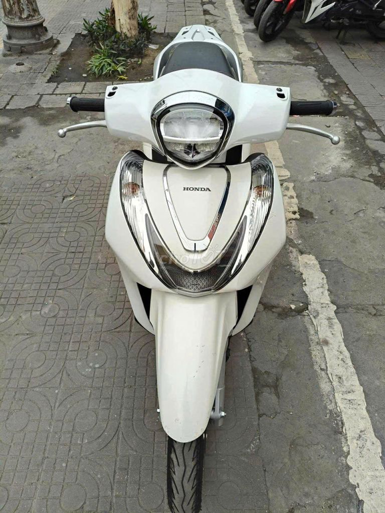 Cần bán gấp SH mode đời 2023. Mua bán Xe máy tại Thị xã Quảng Yên Quảng Ninh được đăng bởi Việt Thắng hình 1