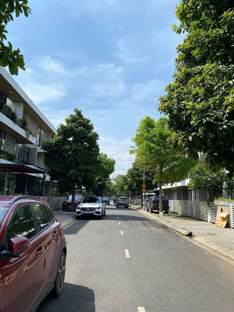 Rent · 5 bd · 85 м² · Thành phố Thủ Đức, ул. Cát Lái