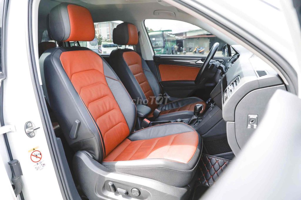 Volkswagen Tiguan Luxury S nhập Mexico 2023 30k km. Mua bán Ô tô tại Quận Gò Vấp Tp Hồ Chí Minh được đăng bởi Kính Đặng Ô Tô Lướt hình 12