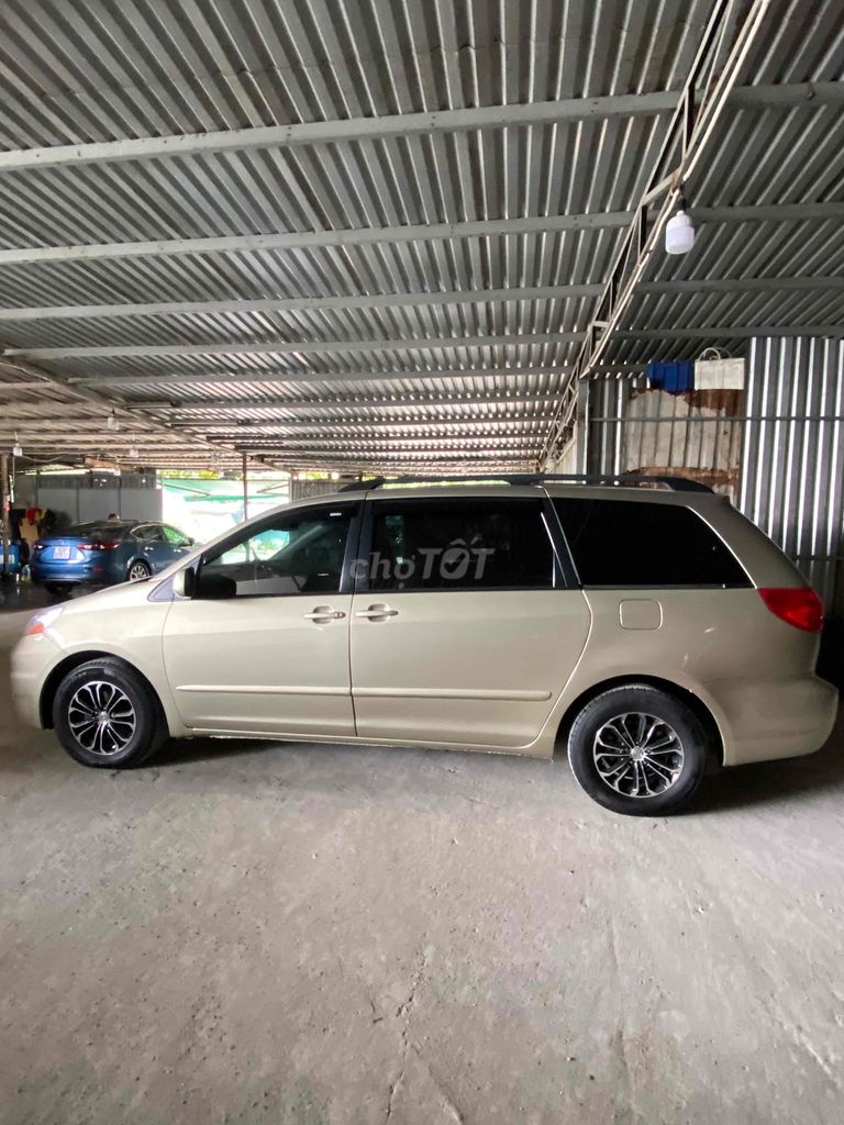 Toyota  sienna 3.5 LE  2007 - 128000 km. Mua bán Ô tô tại Quận 10 Tp Hồ Chí Minh được đăng bởi Son hình 3