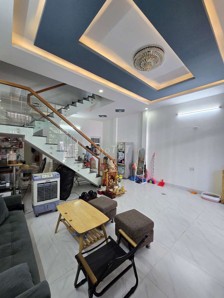 Bán nhà 2 tầng kiệt oto cách bến xe Đà Nẵng 2km
70m2.
Giá 3ty350. Mua bán nhà ở tại Quận Cẩm Lệ Đà Nẵng được đăng bởi Huỳnh Nga hình 4