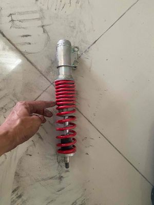 Phuộc Vespa Sprint Đỏ Bạc Đã sử dụng. Mua bán Phụ tùng xe tại Quận Cái Răng Cần Thơ được đăng bởi toàn
