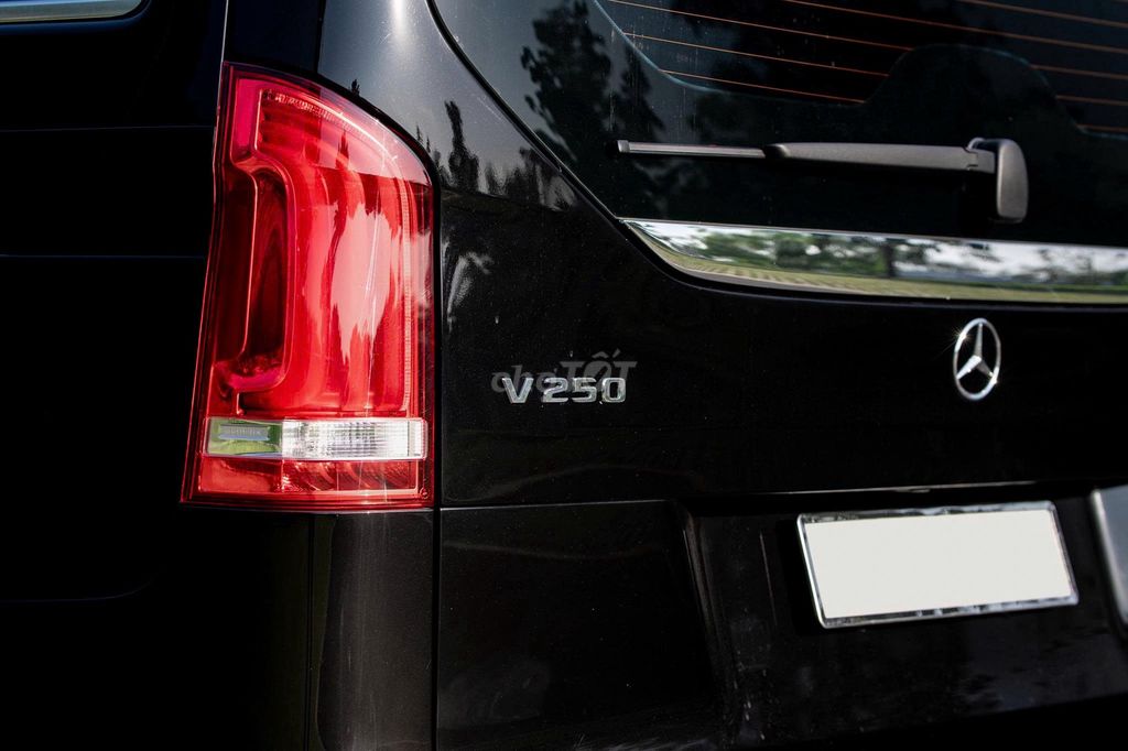 Mercedes-Benz V250 Luxury 2021 - Hỗ Trợ Vay. Mua bán Ô tô tại Quận 1 Tp Hồ Chí Minh được đăng bởi FatCar Auto hình 18