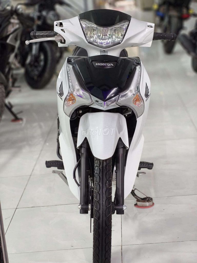 Honda Future LED 2024 Trắng 9000 km. Mua bán Xe máy tại Huyện Bình Chánh Tp Hồ Chí Minh được đăng bởi Hoán Nguyễn hình 5