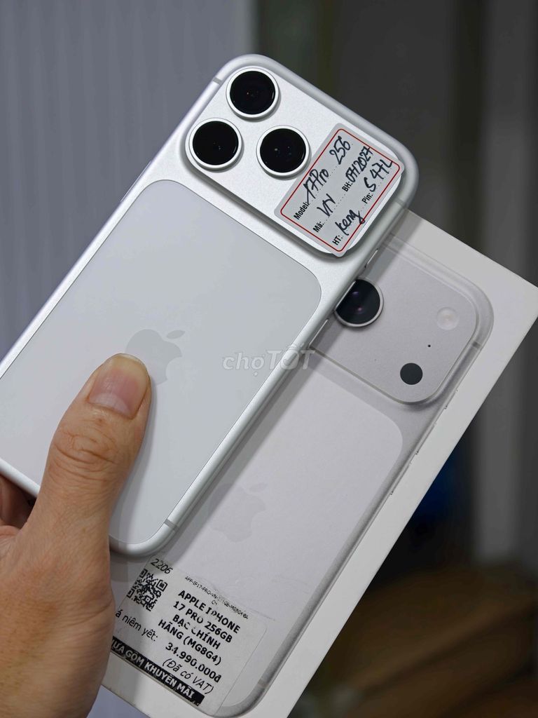 Liss iPhone 17 Pro 256GB Trắng Likenew. Mua bán Điện thoại tại Quận Đống Đa Hà Nội được đăng bởi Quý Hoàng hình 1