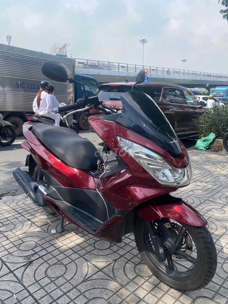 Honda PCX 2023 Красный 32 000 км 2016 Блокнот (Bstp) Собственник