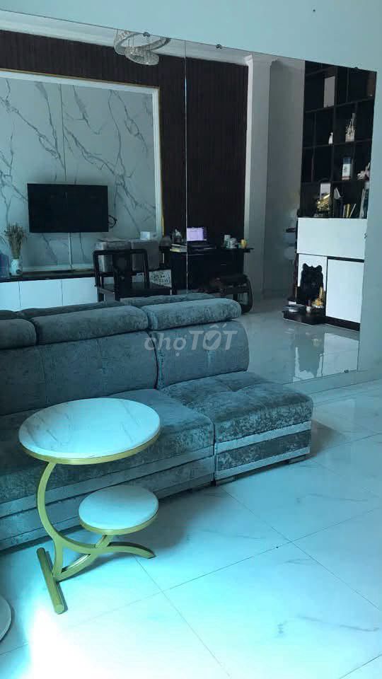 Дом в аренду 4*16 KDC Phuc Dat, Бинь Дуонг - полностью меблирован