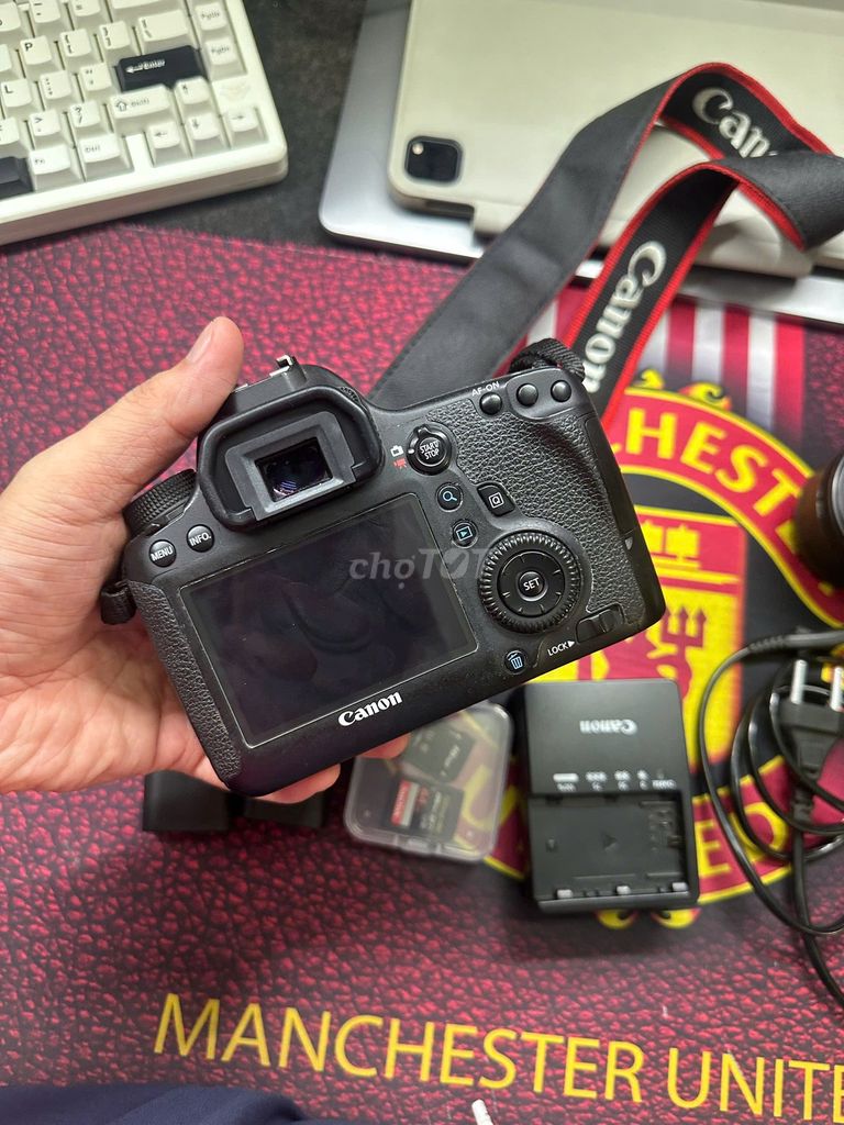 Máy ảnh Canon 6D + lens 50+ thẻ 64 + tủ chống ẩm. Mua bán Máy ảnh, Máy quay tại Quận Cẩm Lệ Đà Nẵng được đăng bởi Đoàn Tùng hình 1