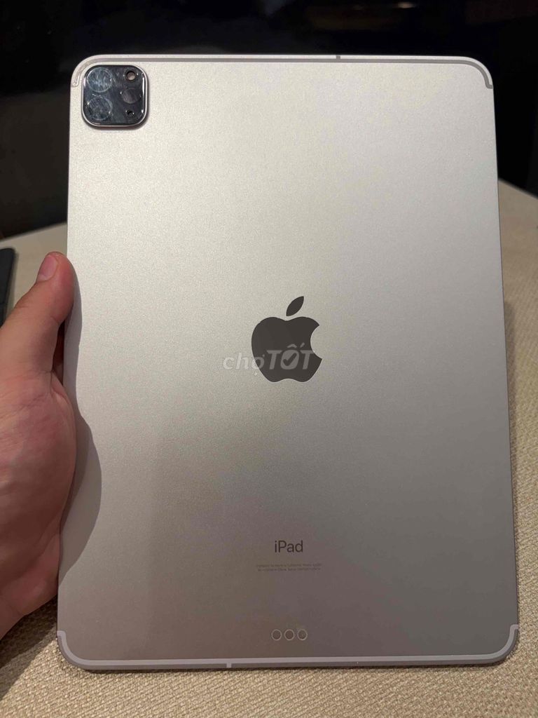 Apple iPad Pro 11 inch 2020 128 GB Wifi + 5G. Mua bán Máy tính bảng tại Quận Ba Đình Hà Nội được đăng bởi HUY TIẾN hình 1