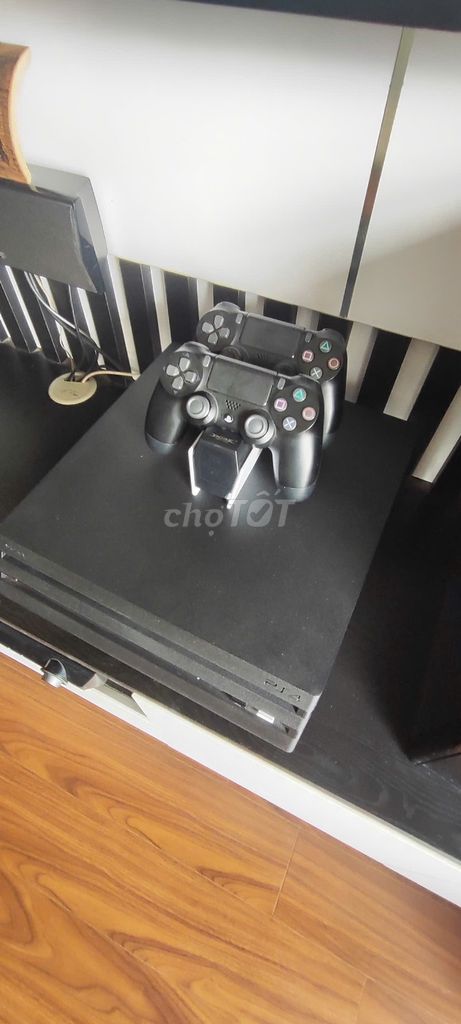 Sony PS4 Pro 1TB Hack FW 12.52 Đen. Mua bán Thiết bị chơi game tại Quận Thanh Xuân Hà Nội được đăng bởi Lê Tuấn hình 1
