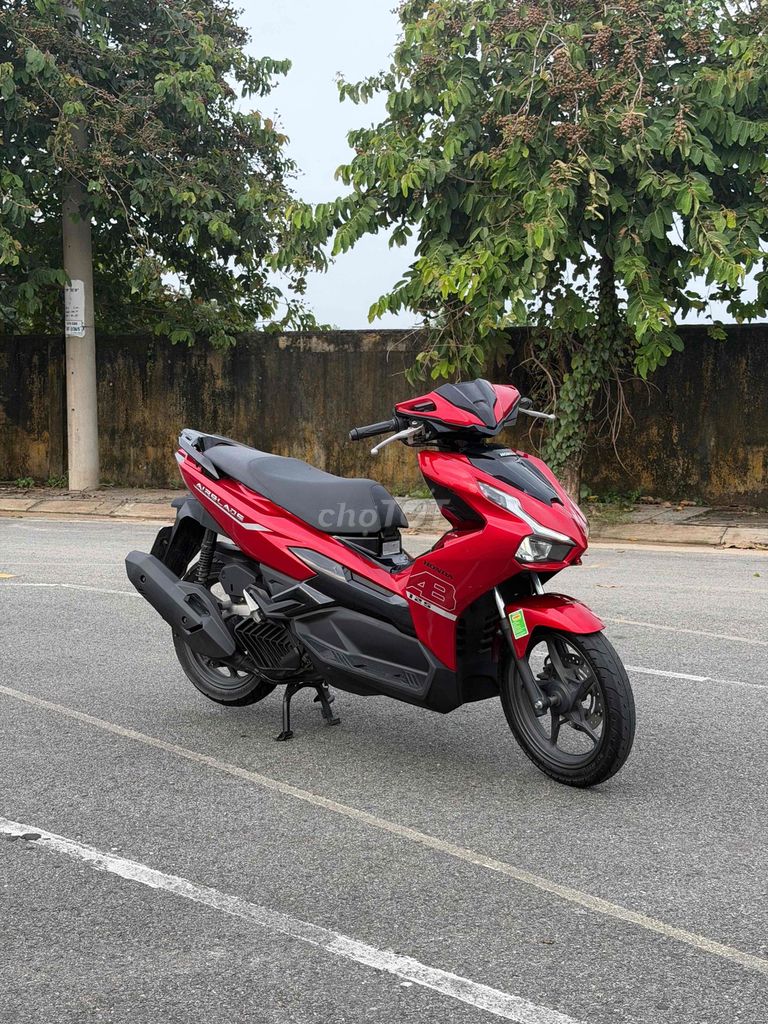 Воздушный клинок Honda 2024 красный