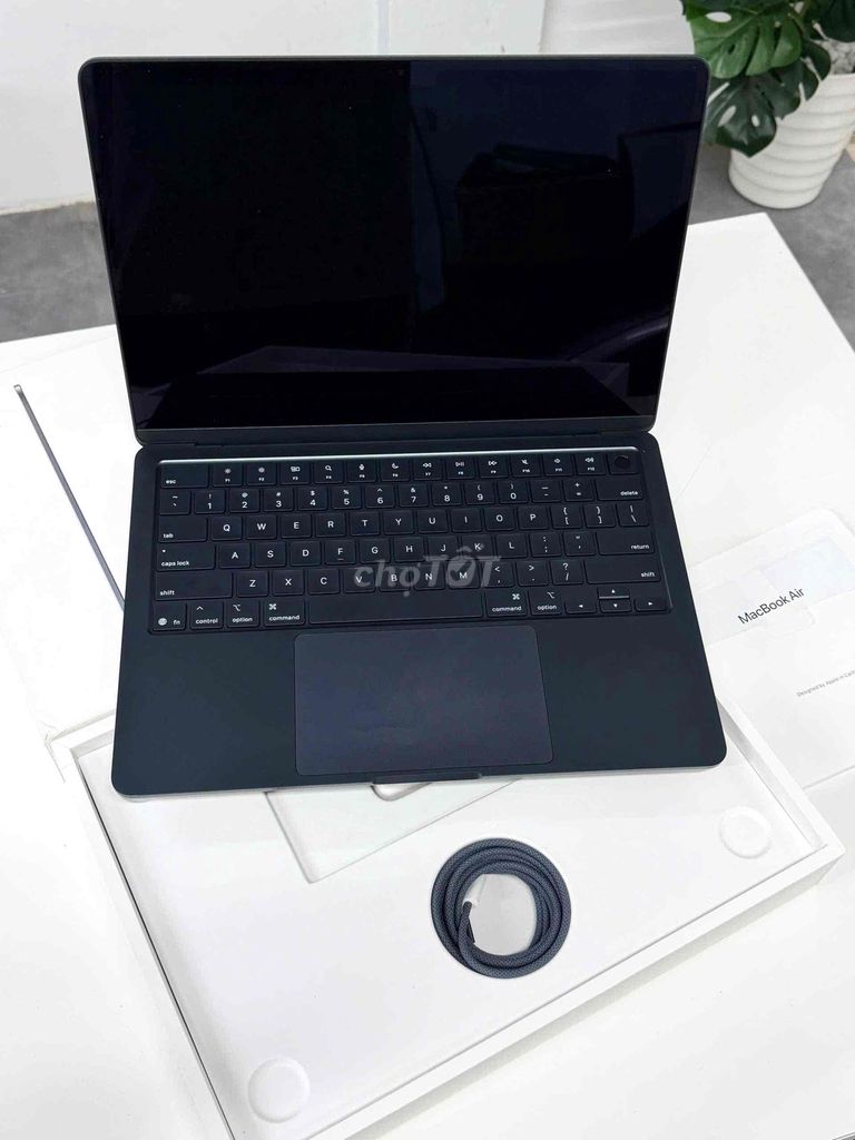 Apple MacBook Air M4 13 inch 16GB/512G openbox new. Mua bán Laptop tại Quận 10 Tp Hồ Chí Minh được đăng bởi Táo Tốt Apple  hình 1