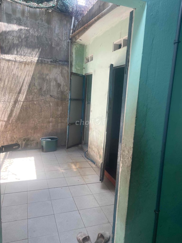 Nhà trong hẻm 122,6m2, 2 phòng ngủ, hoàng văn thụ,  giấy tờ chính chủ. Nhà trong hẻm 122,6m2, 2 phòng ngủ, hoàng văn thụ,  giấy tờ chính chủ.