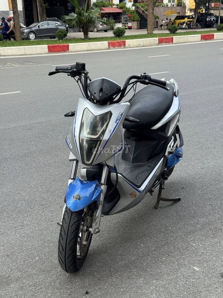 Xả hơn 4 củ. Mua bán Xe điện tại Quận Cầu Giấy Hà Nội được đăng bởi Xe Điện 257 Hoàng Quốc Việt  hình 2