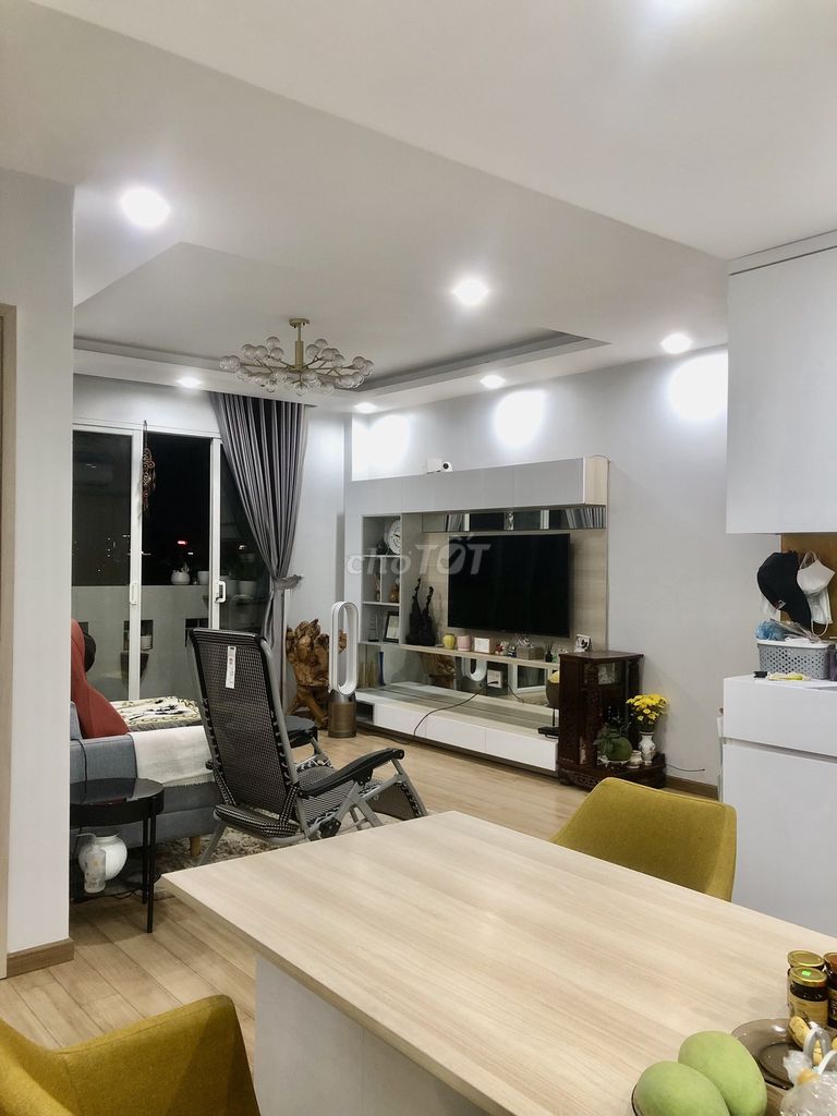 СДАЕТСЯ В АРЕНДУ КВАРТИРА 590 REVOLUTION В АВГУСТЕ — 35 М², 1 СПАЛЬНЯ, 7,5 КВ.М/Ч