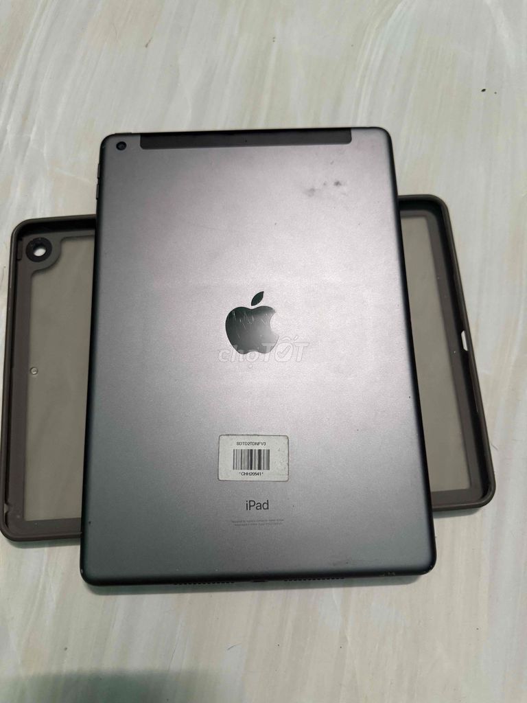 cần bán ipad gen 9 64G có sử dụng sum 4G. Mua bán Máy tính bảng tại Quận Cẩm Lệ Đà Nẵng được đăng bởi Phan Tuấn Vũ hình 1